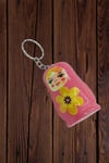 RusyaDünyadan HediyelerDNY-HDYOZGPM5Keskin Hediyelik Eşya Ve TekstilAhşap Matruşka Bebek Anahtarlık Pembe 5cm Büyük Boy