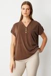 2025 İLKBAHAROn Fashion BLUZ KOLU VE ÖNÜ DÜĞMELİ V YAKAON FASHION4812751586