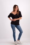 V Yaka Tek Omuz Dantel Detaylı Tshirt