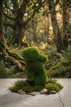Baby rabbit standing Ayakta Yavru Tavşan Figürlü Peyzaj Sanatı - Çelik Konstrüksiyon Yapay Çim Heykeli ve Topiary 42x24x40 cm