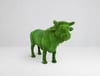 Black Angus bull Heybetli Angus Boğası Figürlü Peyzaj Sanatı - Çelik Konstrüksiyon Yapay Çim Heykeli ve Topiary 190x360x105 cm