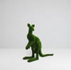 Kangaroo female Dişi Kanguru Figürlü Peyzaj Sanatı - Çelik Konstrüksiyon Yapay Çim Heykeli ve Topiary 200x215x70 cm