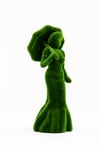 Lady with an umbrella Şemsiyeli Kadın Figürlü Peyzaj Sanatı - Çelik Konstrüksiyon Yapay Çim Heykeli ve Topiary 220x80x90 cm