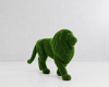 Lion Standing Big Ayakta Duran Büyük Aslan Figürlü Peyzaj Sanatı - Çelik Konstrüksiyon Yapay Çim Heykeli ve Topiary 265x310x110 cm