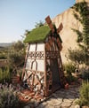 Mill House Nostaljik Değirmen Evi Figürlü Peyzaj Sanatı - Çelik Konstrüksiyon Yapay Çim Heykeli ve Dev Topiary 300x150x150 cm