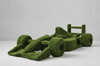 Racing Car Modern Yarış Arabası Figürlü Peyzaj Sanatı - Çelik Konstrüksiyon Yapay Çim Heykeli ve Dev Topiary 100x400x200 cm