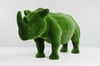 Rhinoceros Dekoratif Gergedan Figürlü Peyzaj Sanatı - Çelik Konstrüksiyon Yapay Çim Heykeli ve Topiary 150x320x120 cm