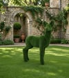 Roe deer Dişi Karaca Figürlü Peyzaj Sanatı - Çelik Konstrüksiyon Yapay Çim Heykeli ve Topiary 160x130x50 cm