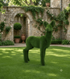 Roe deer Dişi Karaca Figürlü Peyzaj Sanatı - Çelik Konstrüksiyon Yapay Çim Heykeli ve Topiary 160x130x50 cm