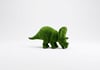 Triceratops small Üç Boynuzlu Dinozor Figürlü Peyzaj Sanatı - Çelik Konstrüksiyon Yapay Çim Heykeli ve Topiary 170x410x125 cm