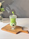 Kapaklı Cam Pipetli Meyve Detoks Kupa  390 ML - Avakado
