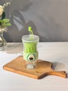 Kapaklı Cam Pipetli Meyve Detoks Kupa  390 ML - Avakado