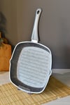 Oms 28 Cm Granit Grill Tava