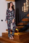 Çiçek ve Yaprak Desenli Düğmeli Gömlek Yakalı Saten Pijama Takımı