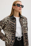 M28-5785-506MarkasızMONTKadın Leopar Desenli Yaka Garnili Mont LEOPAR DESENLİ