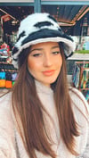 İnek Desenli Peluş Bucket Şapka