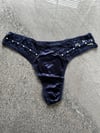 Dantelli Taşlı Lacivert Tanga