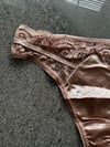 Dantelli Taşlı Pudra Tanga