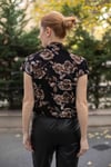 Gül Desen Detaylı Buroşlu Bluz