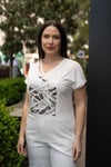 Pencereli V Yaka Detay Dantelli Desenli Kadın Bluz