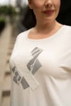 Yuvarlak Yaka Zebra Garnili Pul Aplikeli Kadın Bluz
