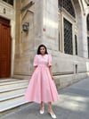  Pembe Puantiyeli Yakalı Beyaz Dantelli Kloş Elbise