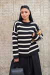 Çizgili Siyah-Krem Oversize Triko Kazak