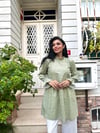 Fırfır Yakalı Yeşil Poplin Tunik