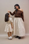 Krem-Kahve Balon Etek ve Kız Çocuk Vintage Yakalı Kloş Elbise Anne-Kız Kombini (TEKLİ SATILMAKTADIR)