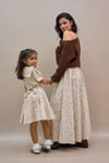 Krem-Kahve Balon Etek ve Kız Çocuk Vintage Yakalı Kloş Elbise Anne-Kız Kombini (TEKLİ SATILMAKTADIR)