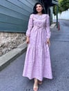 Tesettür Yakalı Pembe-Bordo Çiçekli Kat Kat Elbise