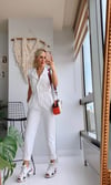 BEYAZ HAKİM YAKA TULUM