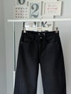 BLACK BARREL JEAN