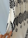 ETNİK DESEN V YAKA ELBİSE
