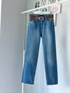 KEMERLİ LİKRALI BOYFİT JEAN