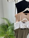 KOL DETAYLI PAMUKLU TSHIRT