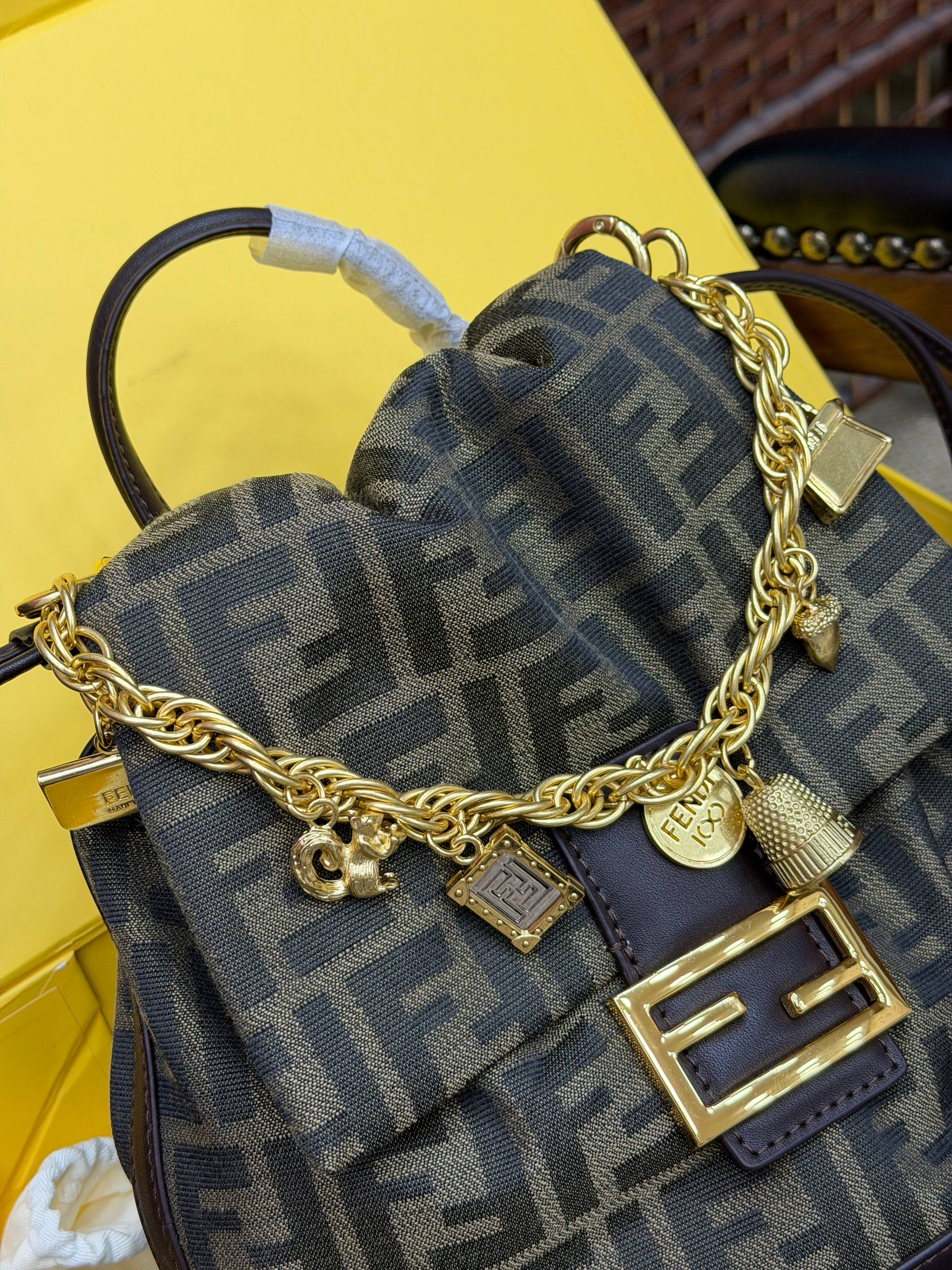 FNDİ BACKPACK ÇANTA