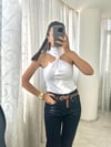 Beyaz Göğüsten Tokalı Penye Bluz