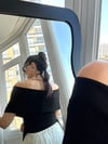 Siyah Gold Tokalı Madonna Yaka Bluz