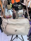 Krem dona deri Nas Bag Kadın Çapraz Çok Gözlü Günlük Çanta  ( 30x22 cm ebatlarındadır.
