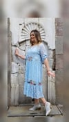 Mavi Dantelli İşlemeli İçi Astarlı Elbise