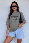 1898 Baskılı Gri Oversize Salas Boyfriend Kadın T-Shirt
