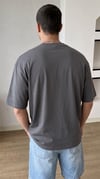 Erkek Antrasit Gri Melanj Geyik Baskılı Oversize Fit Bol Geniş Kalıp Salaş Kesim T-shirt