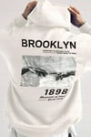 Erkek Kırık Beyaz Krem Ekru 1898 Baskılı Kapüşonlu Oversize 3 iplik Şardonlu Salaş Bol Kesim Hoodie Sweatshirt
