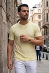 Erkek Sarı Bisiklet Yaka Fitilli Örme Dik Çizgi Regular Kalıp Kısa Kol Tişört