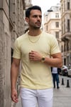 Erkek Sarı Bisiklet Yaka Fitilli Örme Dik Çizgi Regular Kalıp Kısa Kol Tişört