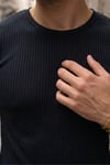 Erkek Siyah Bisiklet Yaka Fitilli Örme Dik Çizgi Regular Kalıp Kısa Kol Tişört