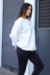 Kadın Beyaz Spectacular Baskılı 0 Sıfır Yaka Oversize Salaş Bol Kesim Polar Sweatshirt