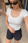 Kadın Beyaz U Yaka Kısa Kollu Fitilli Kaşkorse Body T-Shirt