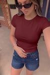 Kadın Bordo Bisiklet Yaka Likralı Kısa Kol Body Crop T-Shirt